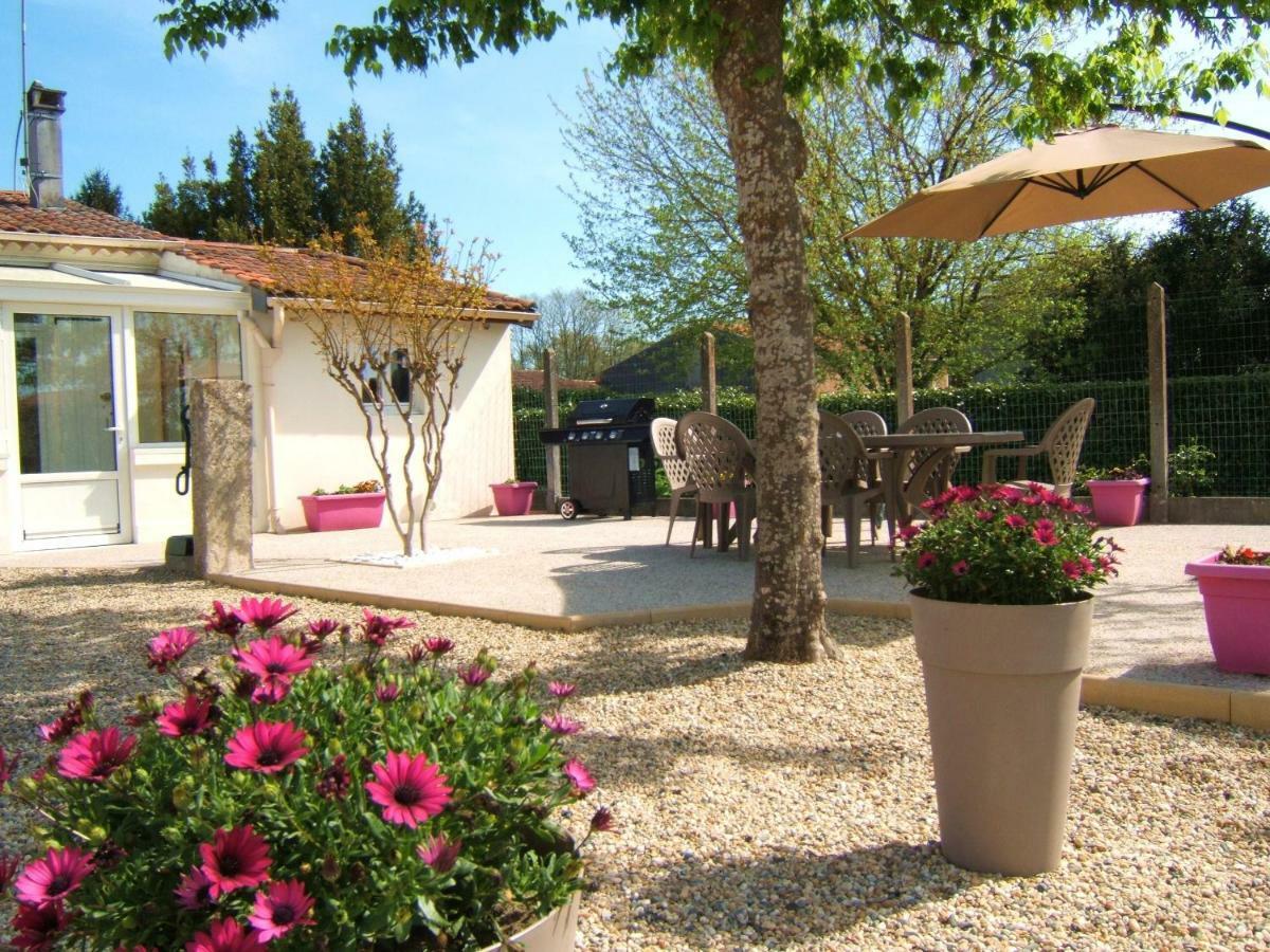 Gîte L'Hirondelle Castelnau-de-Médoc Exterior foto